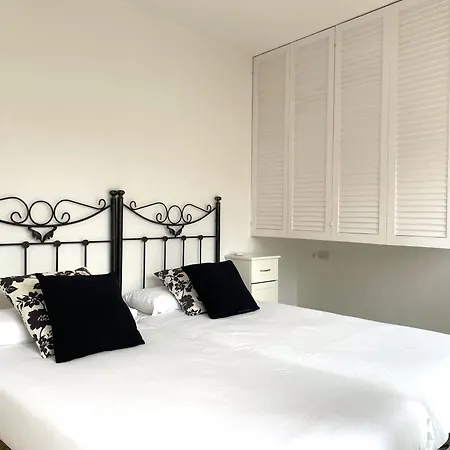 Apartment Des Puig - With Sea Views *