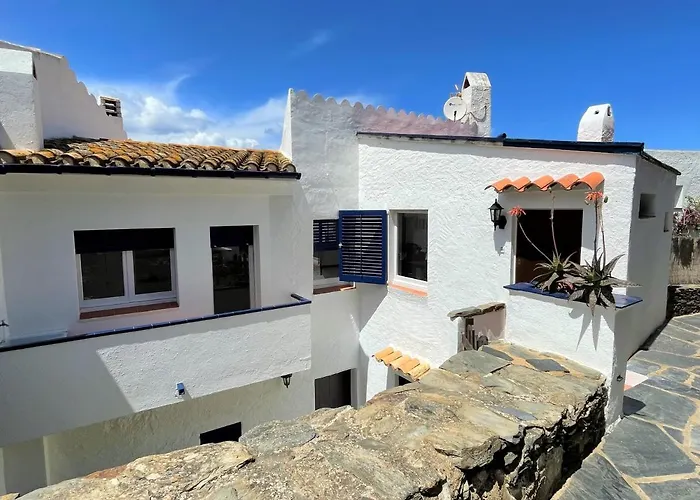 Des Puig - With Sea Views