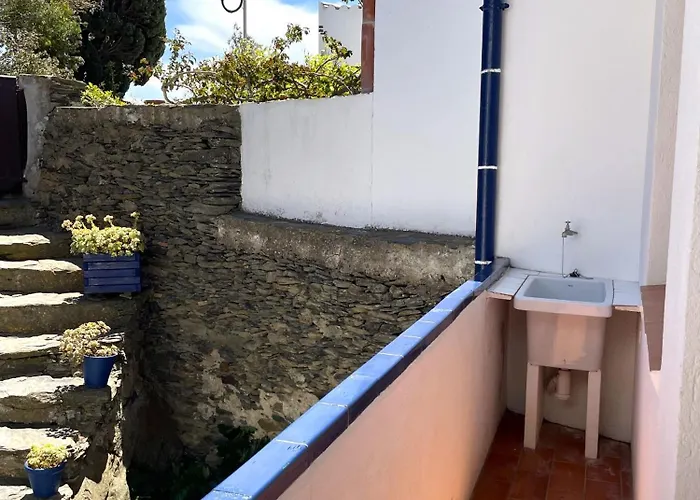 Des Puig - With Sea Views *