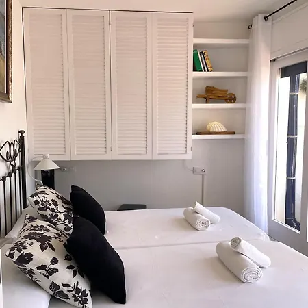 Des Puig - With Sea Views Apartment Cadaqués